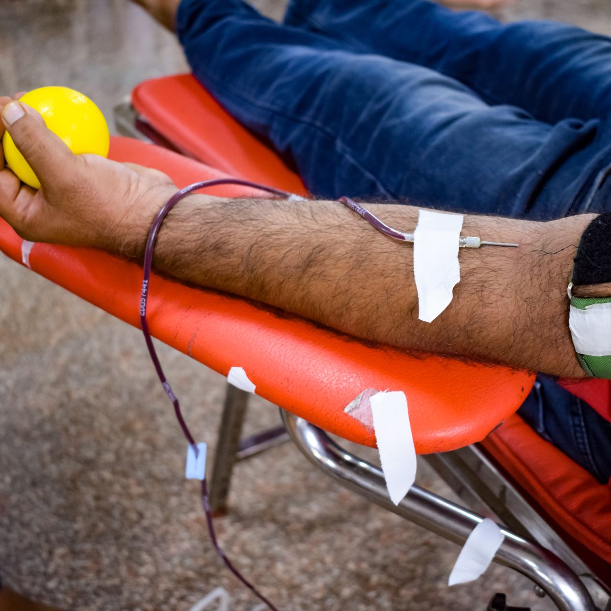 Matériel de soins et de secours médical préparé pour un exercice pratique